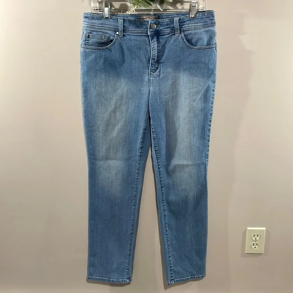 Chico’s Fabulously Slimming Denim Jeans US 8P (Chico’s 1 Short)